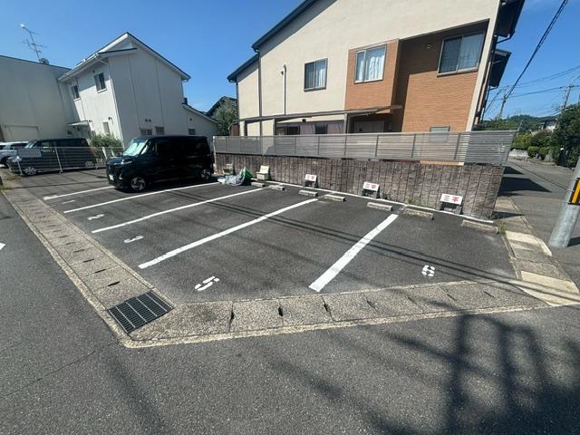 長恩寺ガレージ③の外観・駐車場イメージ2枚目