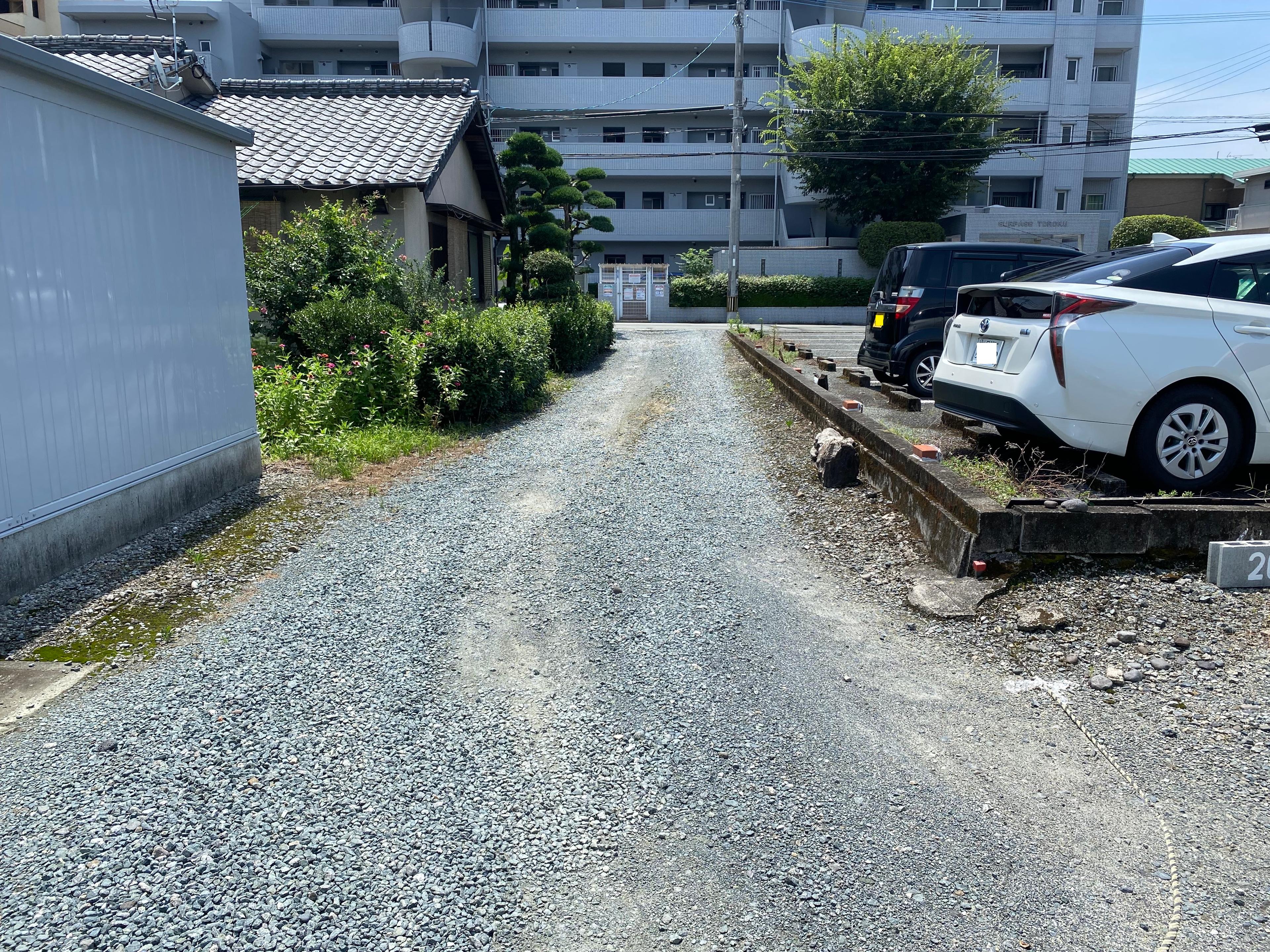 しまや駐車場の外観・駐車場イメージ2枚目