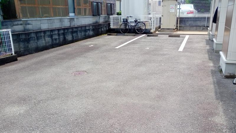 １０９’Ｓ(12396)の外観・駐車場イメージ1枚目