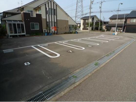上荒屋６丁目駐車場の外観・駐車場イメージ2枚目