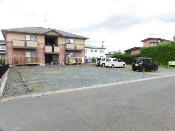 津志田川村月極駐車場の外観・駐車場イメージ1枚目