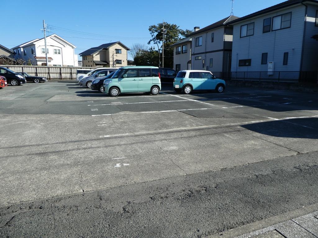 中島３丁目駐車場の外観・駐車場イメージ3枚目