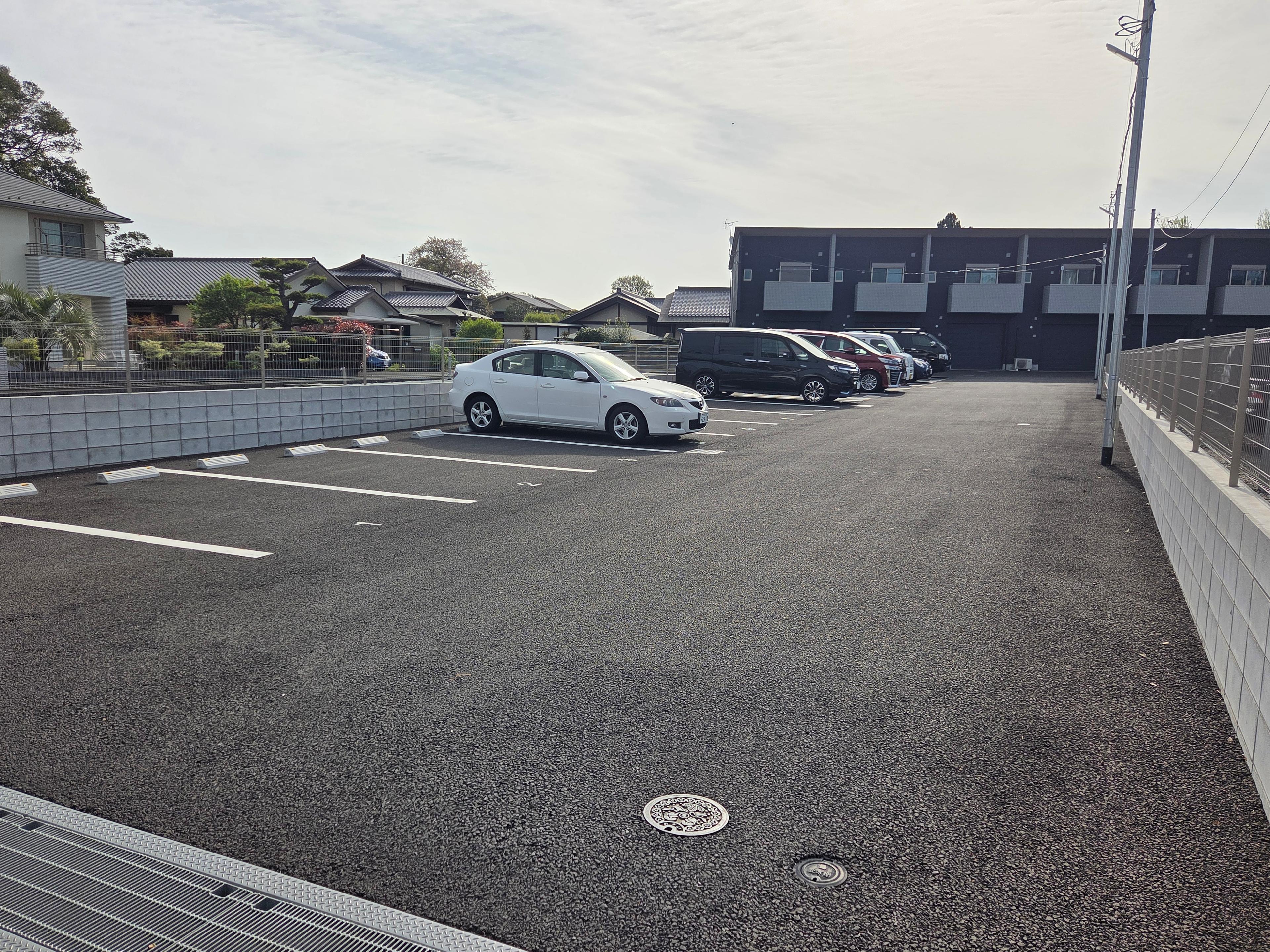 ガレージハウスＭ駐車場の外観・駐車場イメージ2枚目