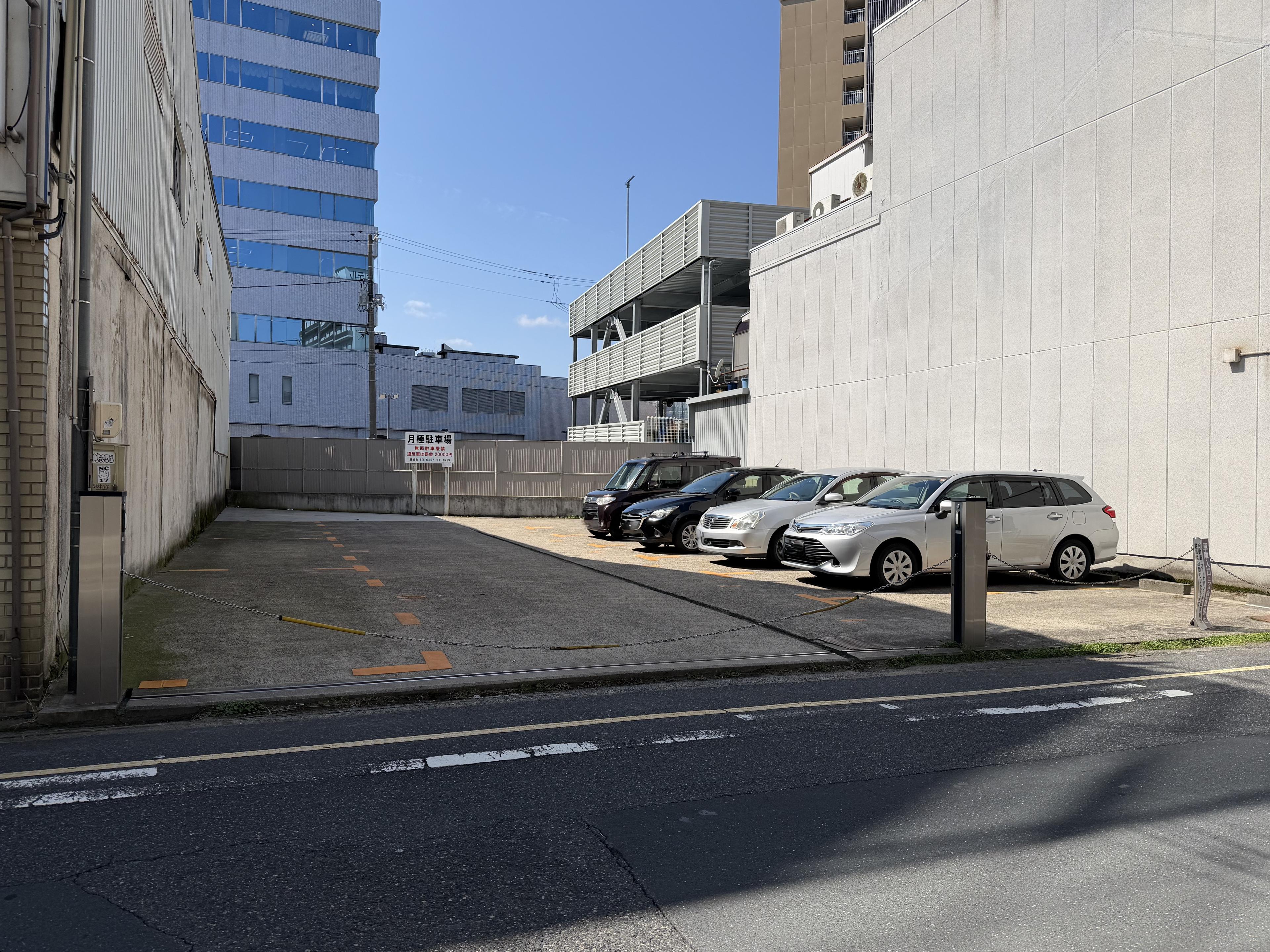 駅苑駐車場の外観・駐車場イメージ2枚目