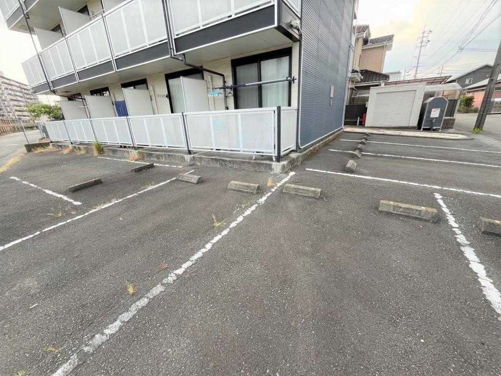 ＪＵＳＴＩＣＥ(40976)の外観・駐車場イメージ1枚目