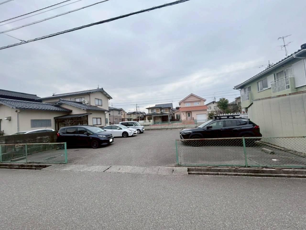 稲荷３丁目パーキングの外観・駐車場イメージ3枚目