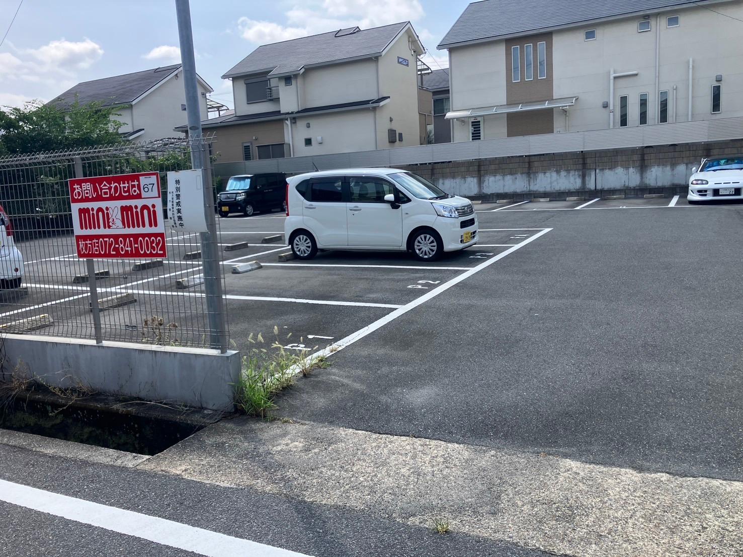 西牧野4丁目駐車場の外観・駐車場イメージ2枚目