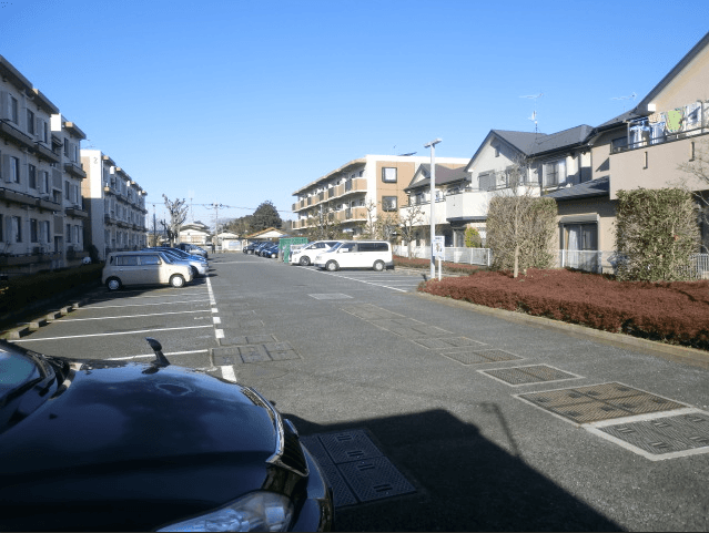 パークヒル飯山満1・2・3の外観・駐車場イメージ1枚目