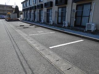 ヴェルデュール(25942)の外観・駐車場イメージ1枚目