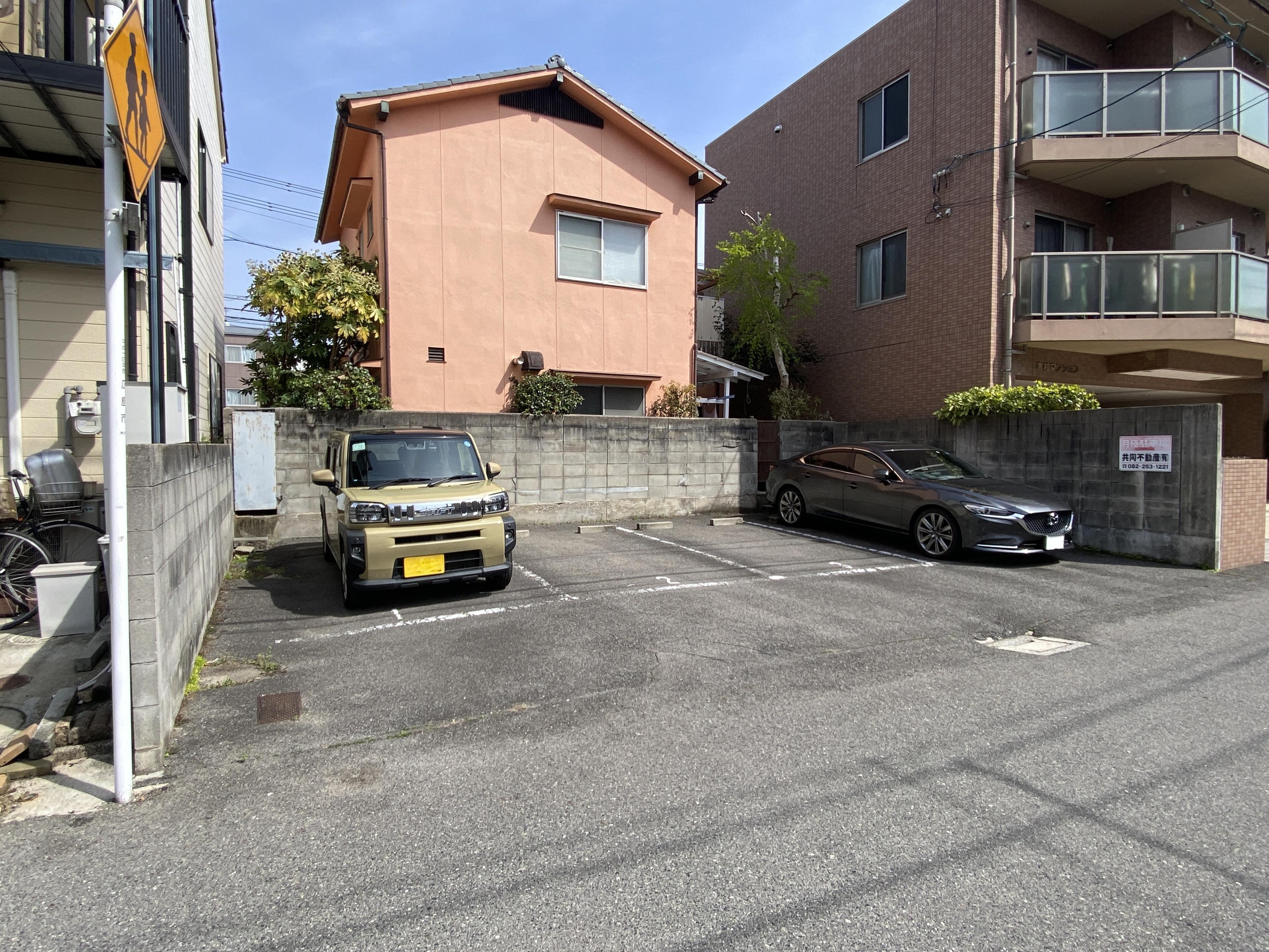 沖谷ガレージの外観・駐車場イメージ1枚目