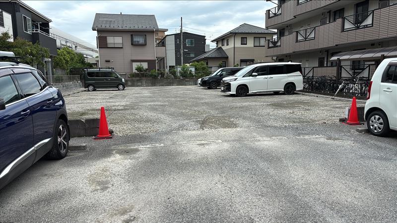 STﾊｲﾂⅢ　敷地内駐車場の外観・駐車場イメージ1枚目