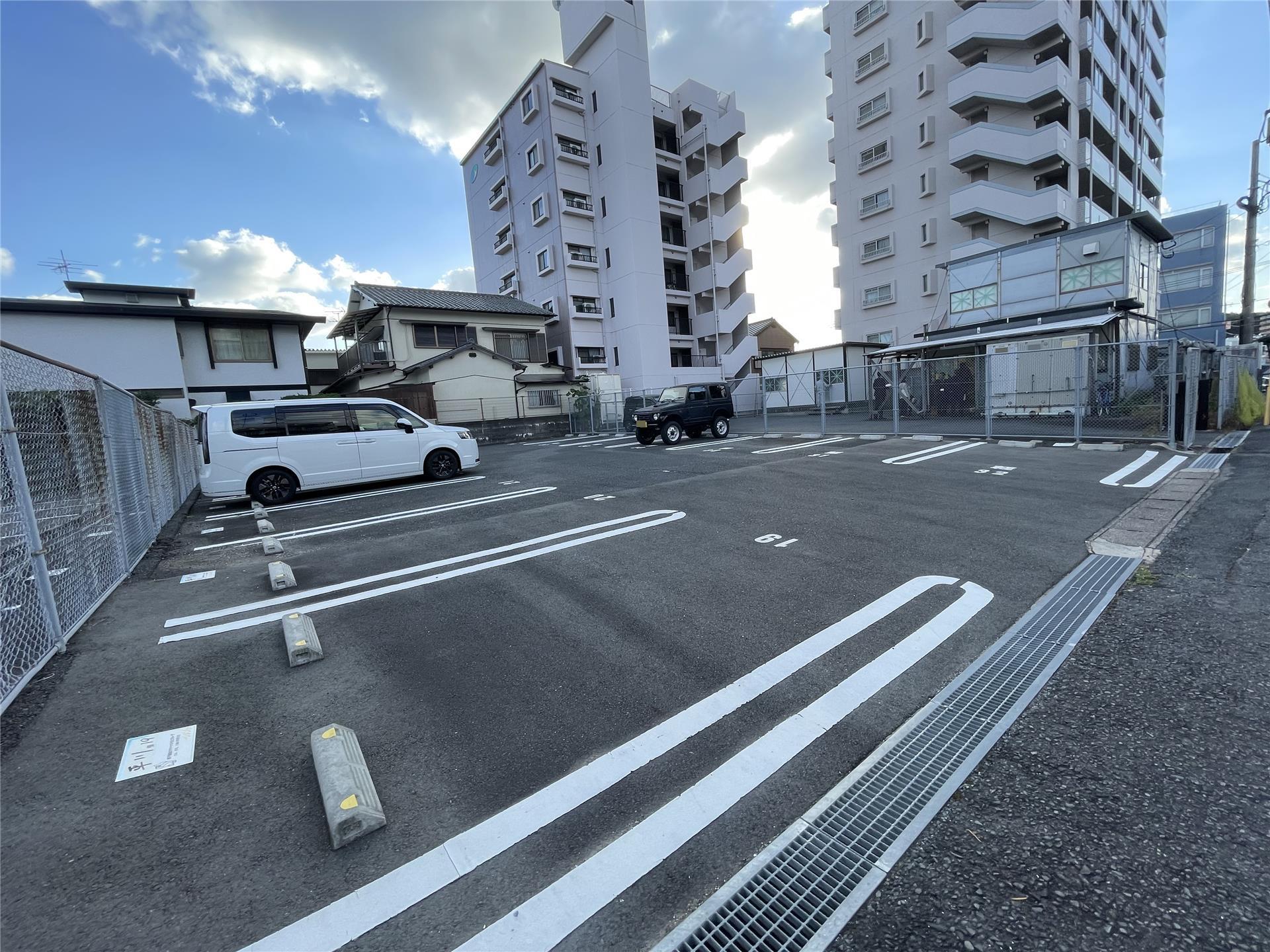 ジョイフル穴生ＮＯ、2駐車場の外観・駐車場イメージ1枚目