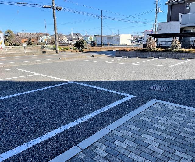 リバティー(52592)の外観・駐車場イメージ1枚目
