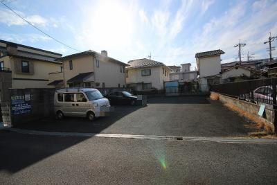 中津町松葉駐車場の外観・駐車場イメージ2枚目