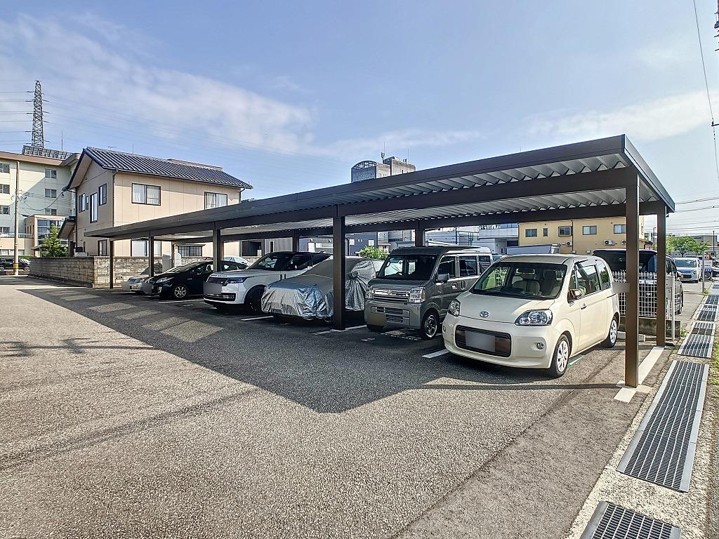 ＲＯＺＡ　月極駐車場の外観・駐車場イメージ3枚目