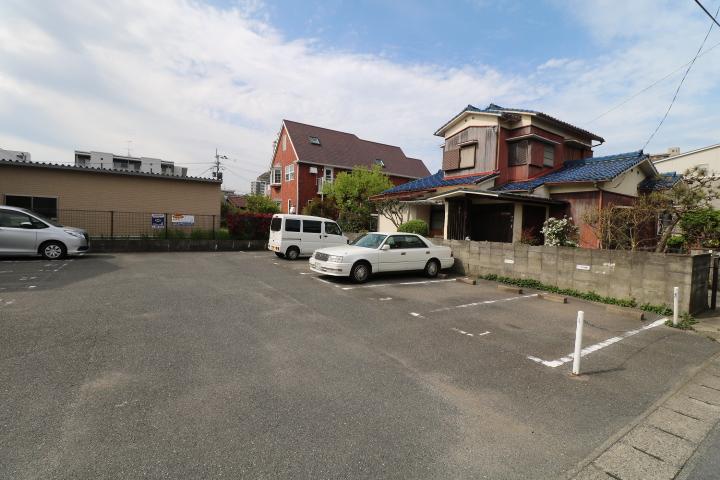 末松駐車場の外観・駐車場イメージ2枚目