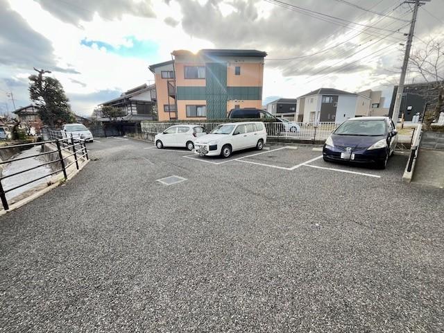 フリーデン(38546)の外観・駐車場イメージ1枚目
