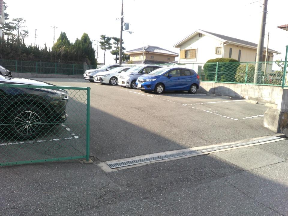 松園町の外観・駐車場イメージ1枚目