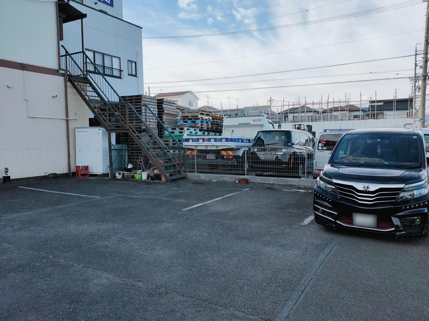 PD岡村アパート駐車場の外観・駐車場イメージ3枚目