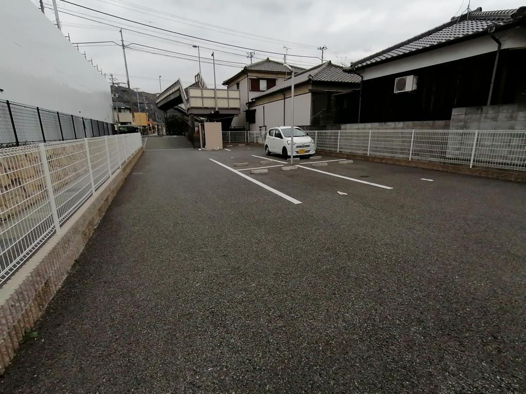 パークヴェルブィル(54222)の外観・駐車場イメージ1枚目