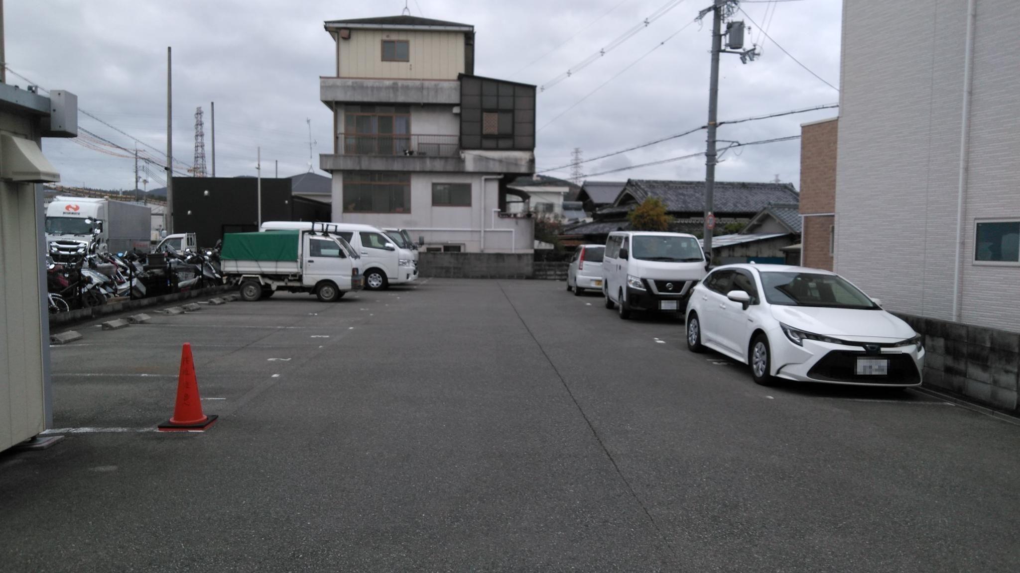 十日市　入江ガレージの外観・駐車場イメージ1枚目