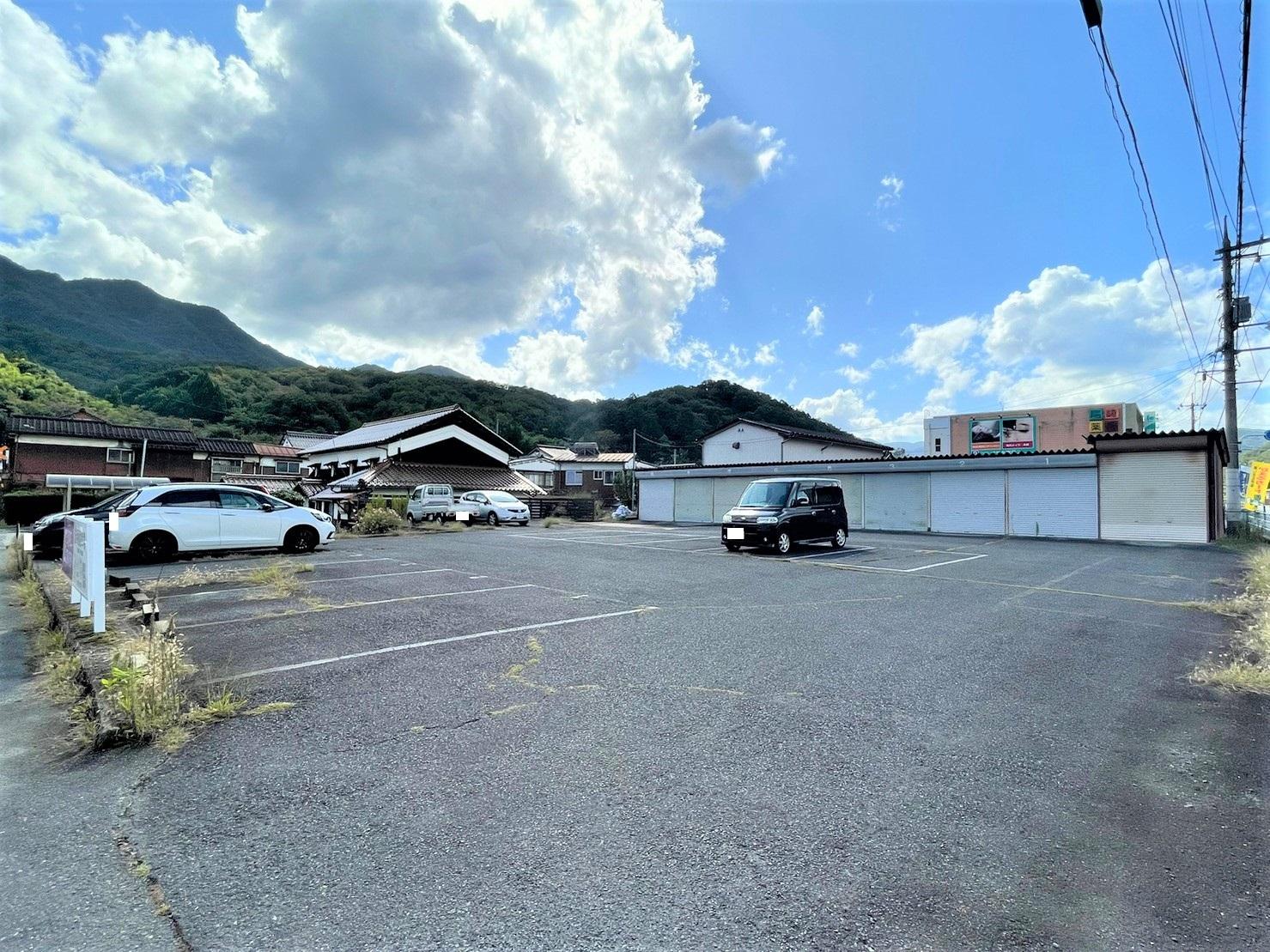 用瀬473・476駐車場の外観・駐車場イメージ2枚目