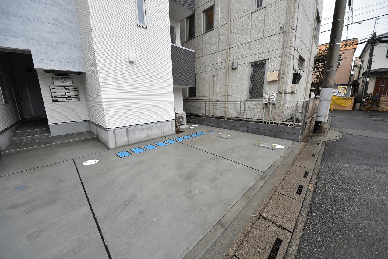 CB草加ｻﾗの外観・駐車場イメージ1枚目