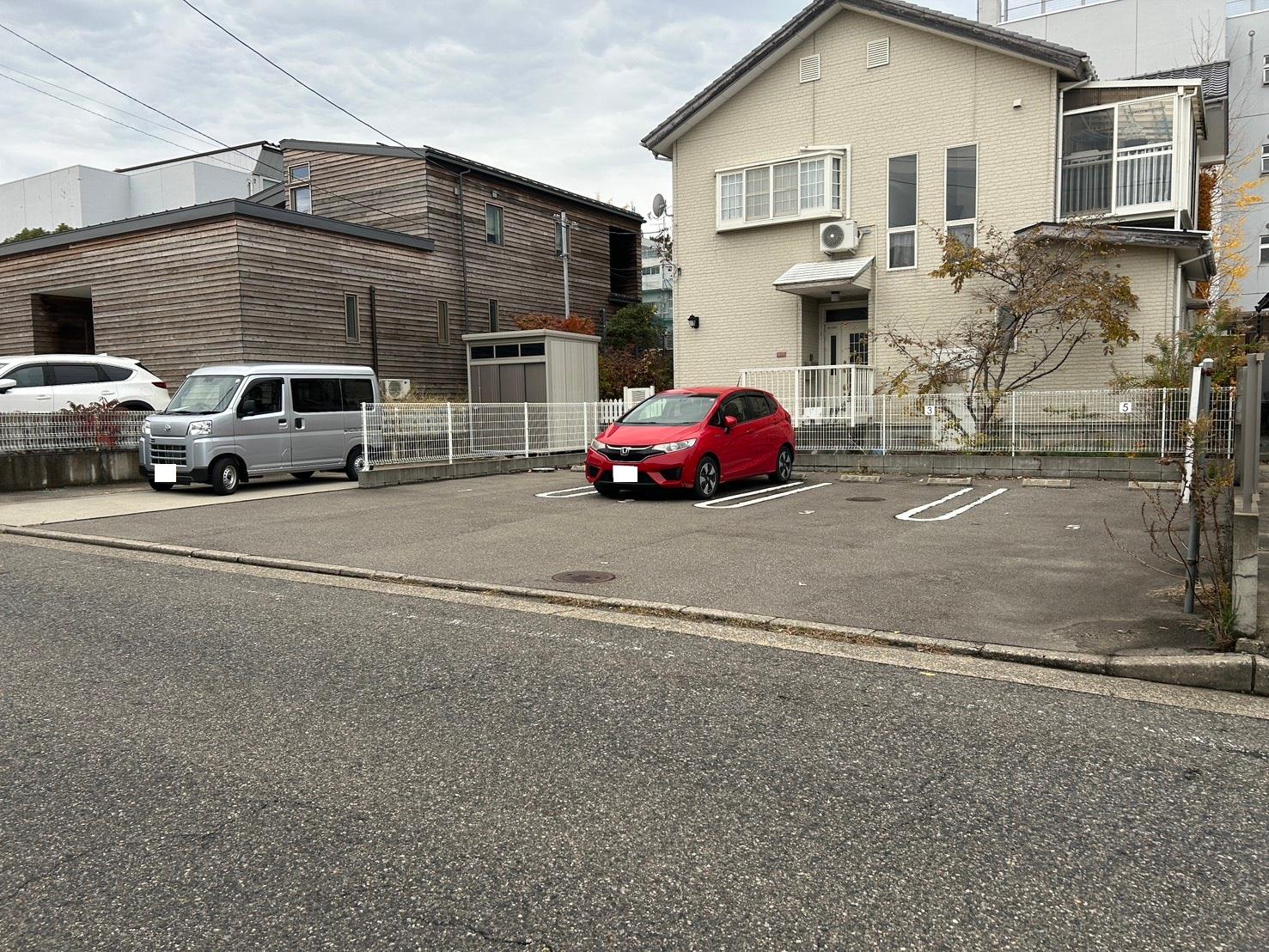 77.ガレージひぐちの外観・駐車場イメージ3枚目