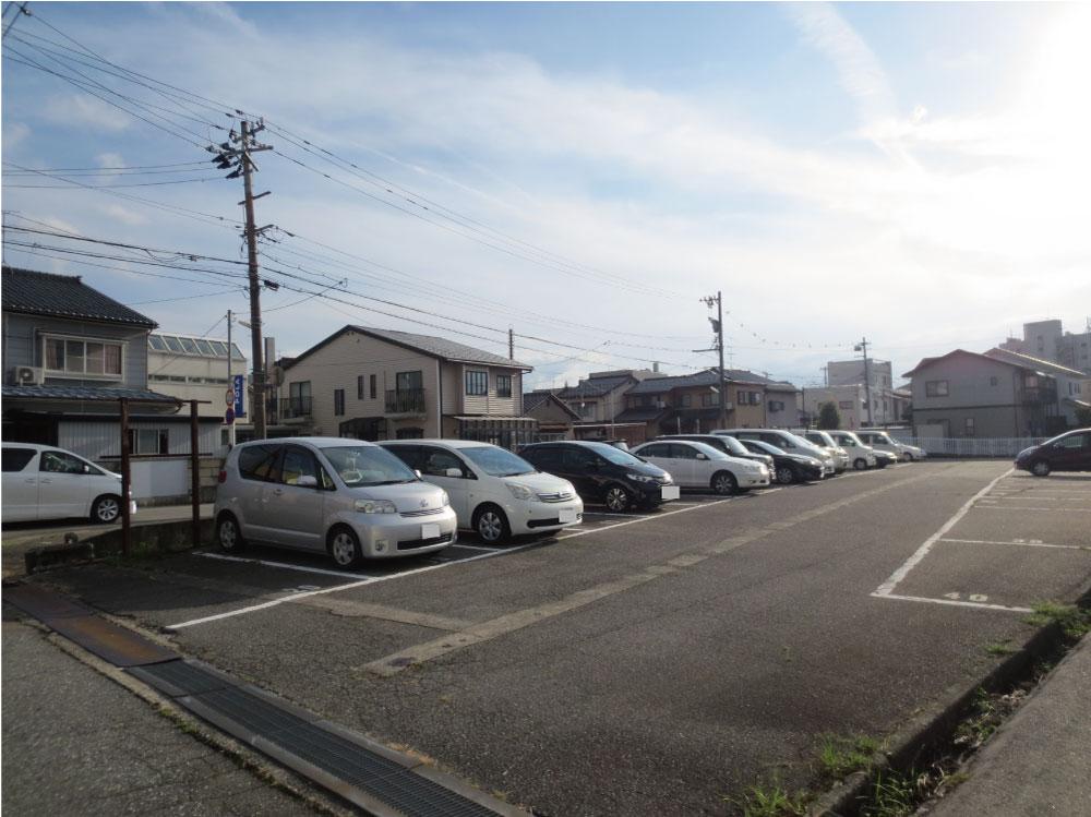 星井町3丁目月極駐車場の外観・駐車場イメージ3枚目