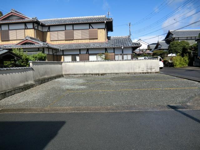 長源寺前ガレージの外観・駐車場イメージ2枚目