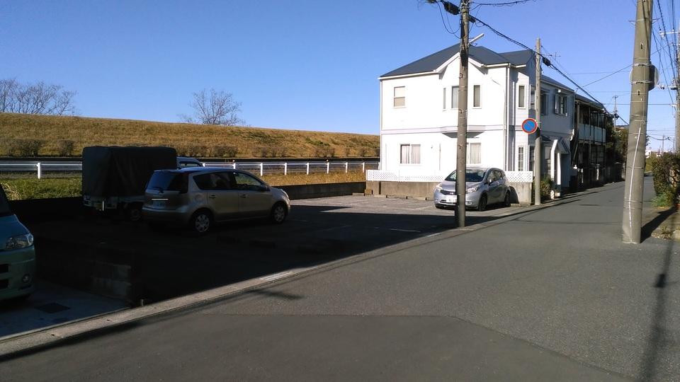 松戸の外観・駐車場イメージ1枚目