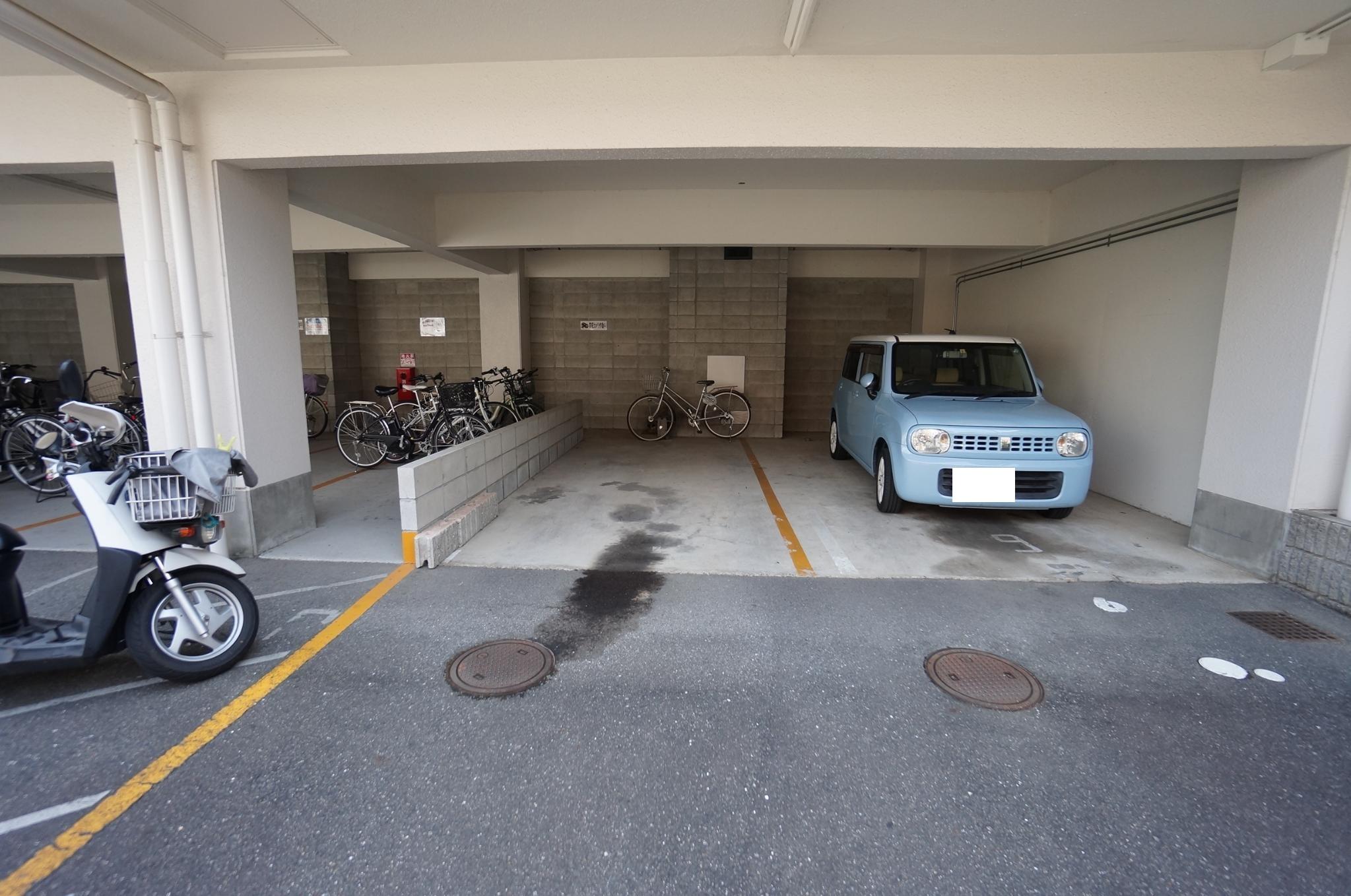 第35マンションの外観・駐車場イメージ1枚目