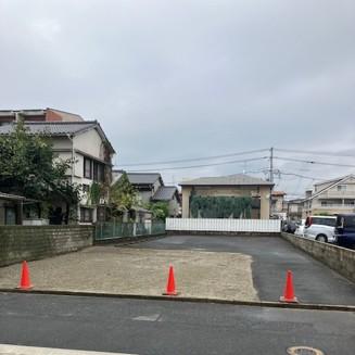 <短期前提>翠5丁目ガレージの外観・駐車場イメージ1枚目