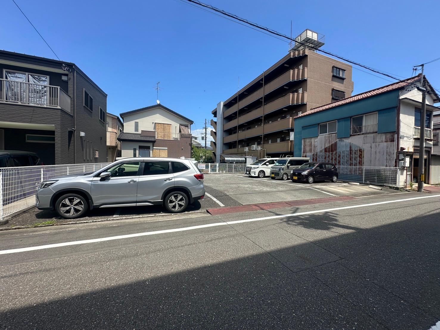 PD高橋ガレージⅡの外観・駐車場イメージ3枚目