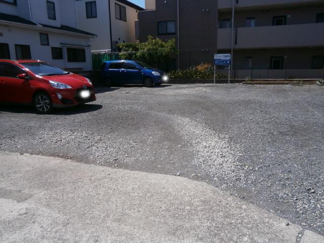 フレンドパーク月極駐車場の外観・駐車場イメージ1枚目