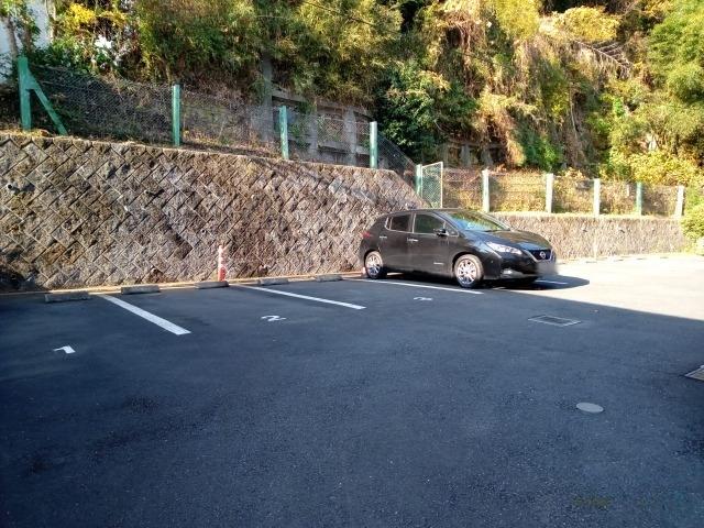 フジ(18009)の外観・駐車場イメージ1枚目