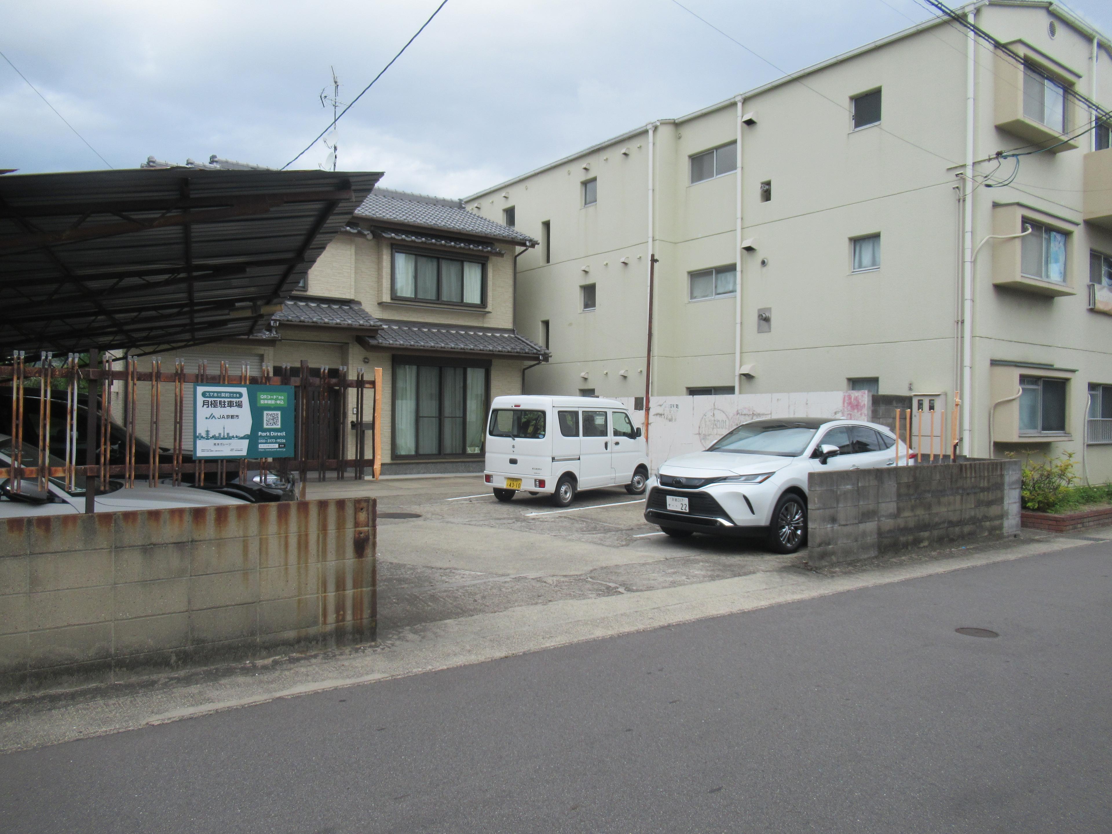 岡本ガレージの外観・駐車場イメージ1枚目