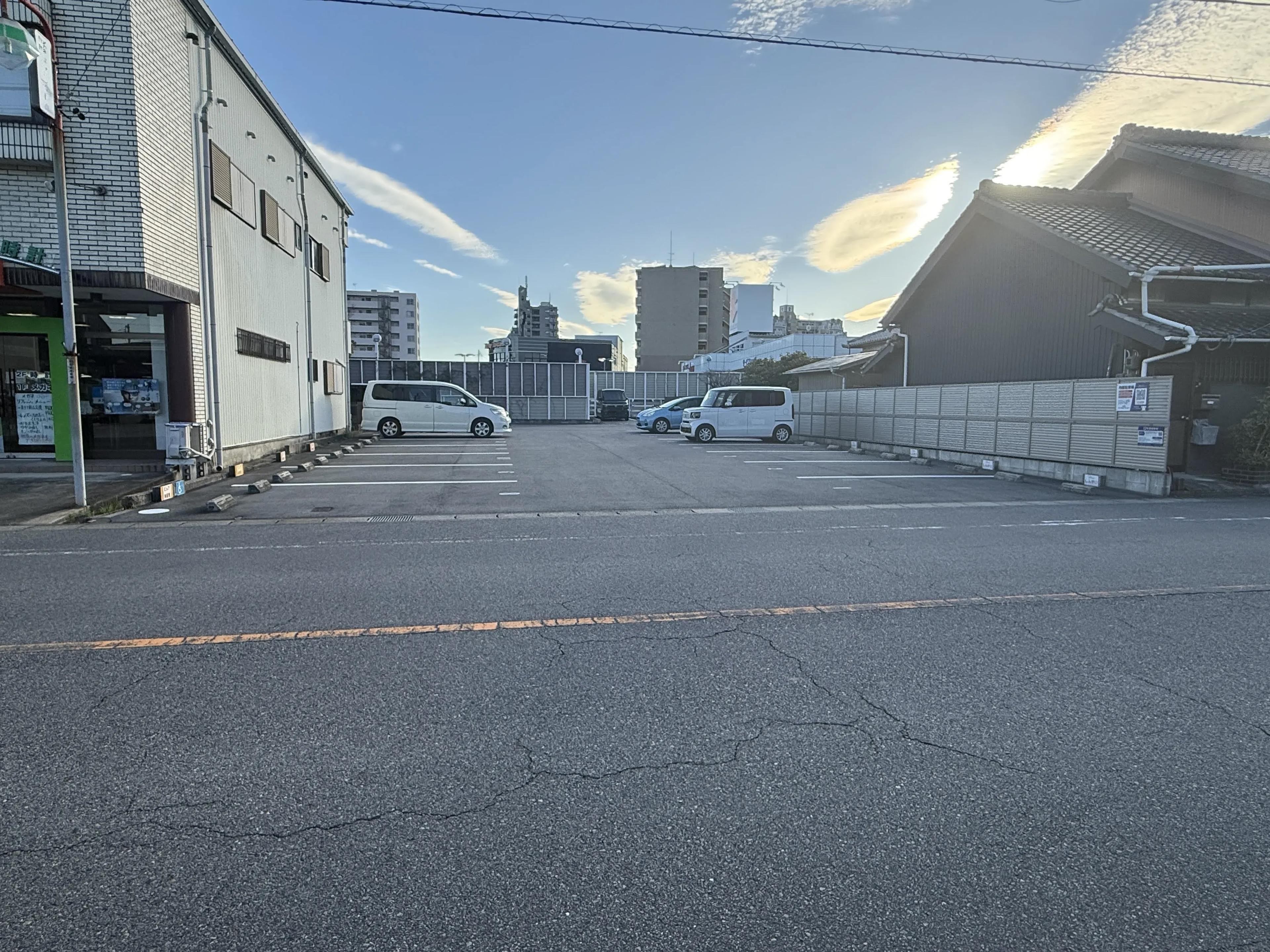 矢作中道駐車場の外観・駐車場イメージ2枚目