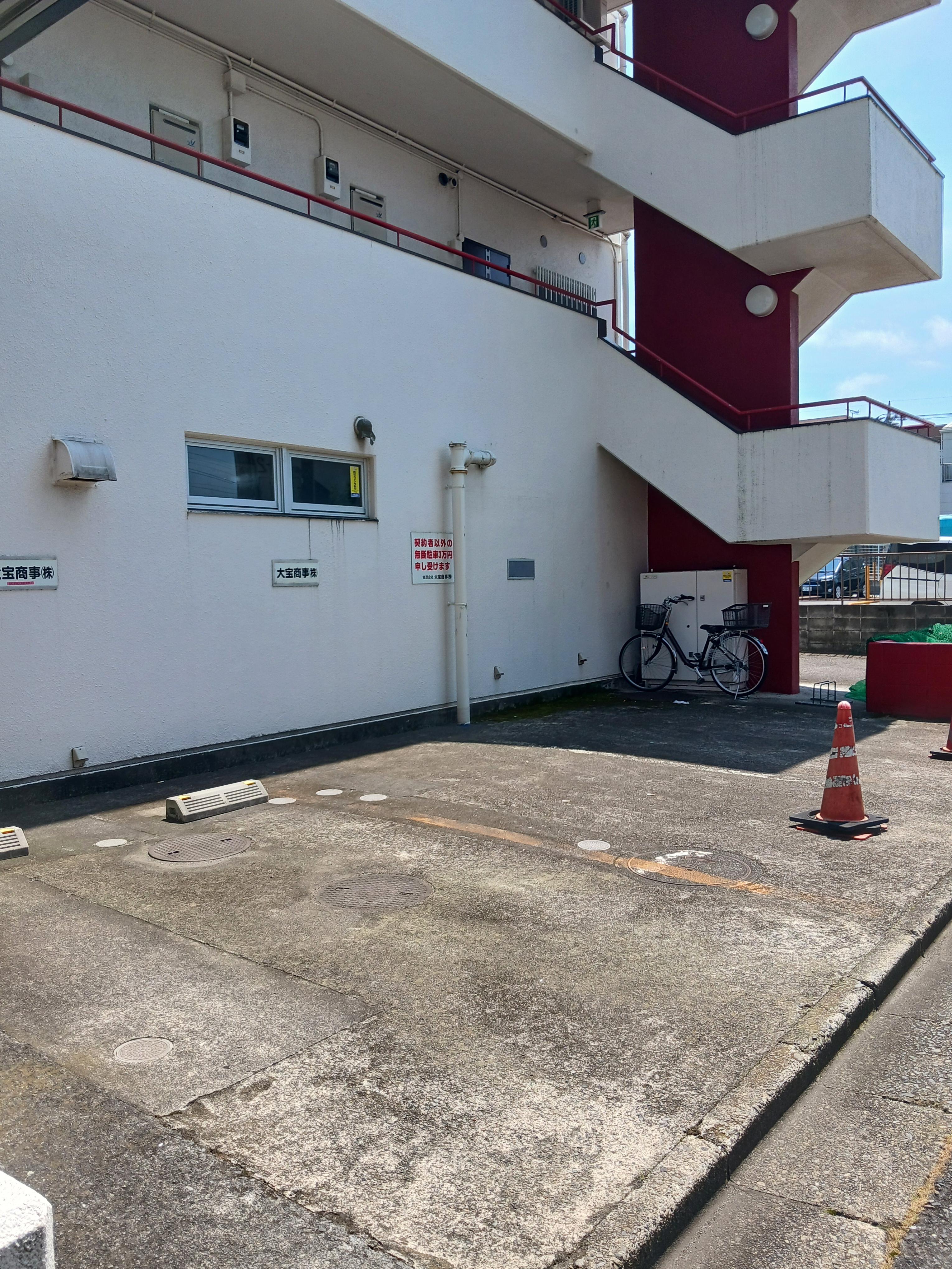 シャレー三井駐車場の外観・駐車場イメージ2枚目