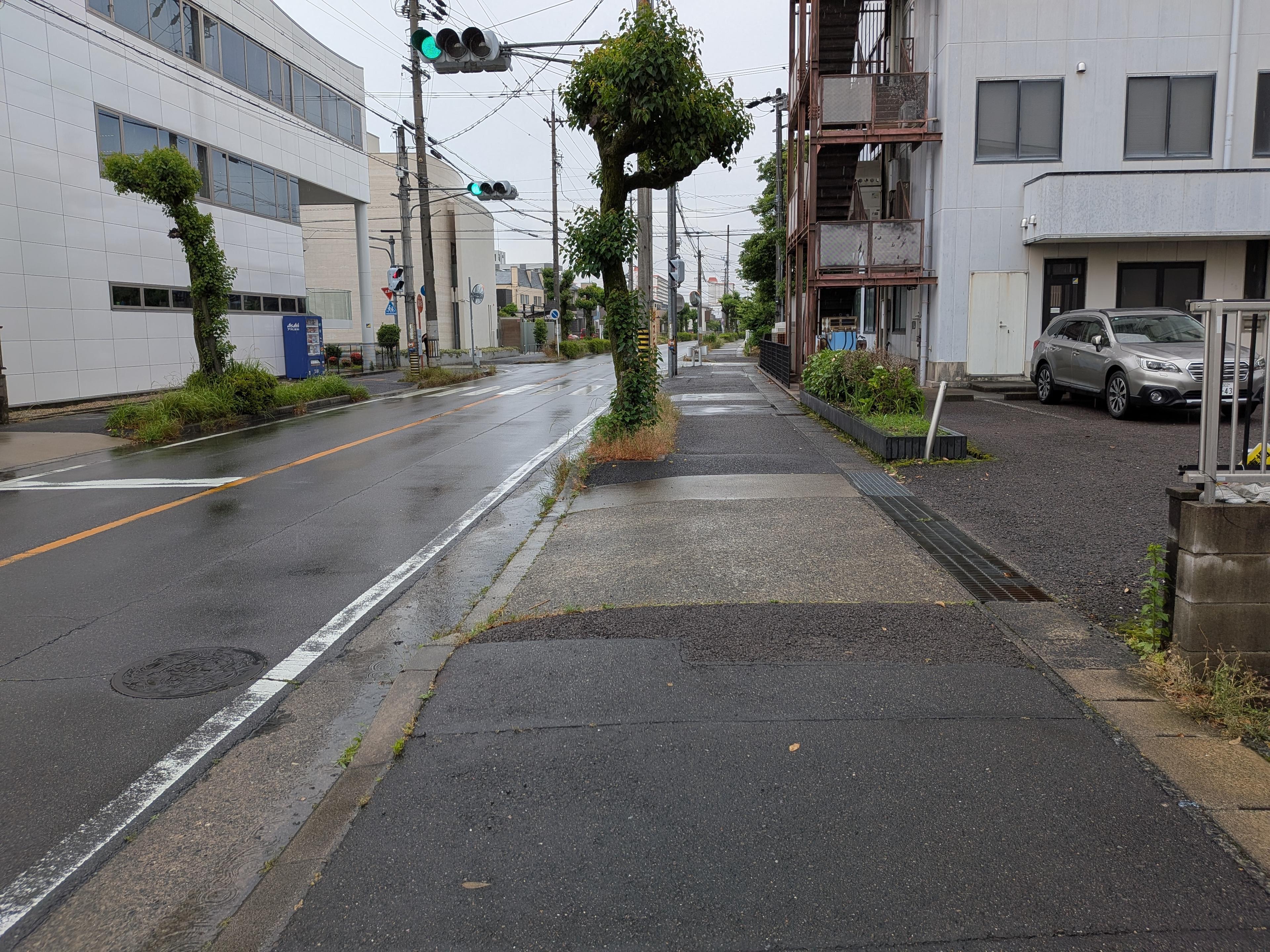 弥勒寺東3-31駐車場の外観・駐車場イメージ3枚目