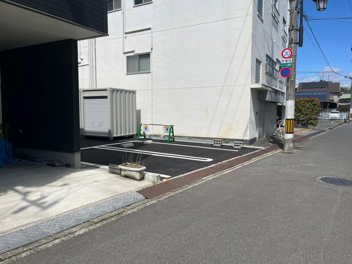 湯本町天王崎月極駐車場の外観・駐車場イメージ2枚目