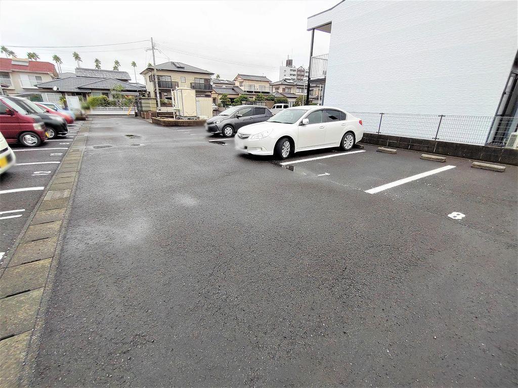 サザン(28419)の外観・駐車場イメージ1枚目