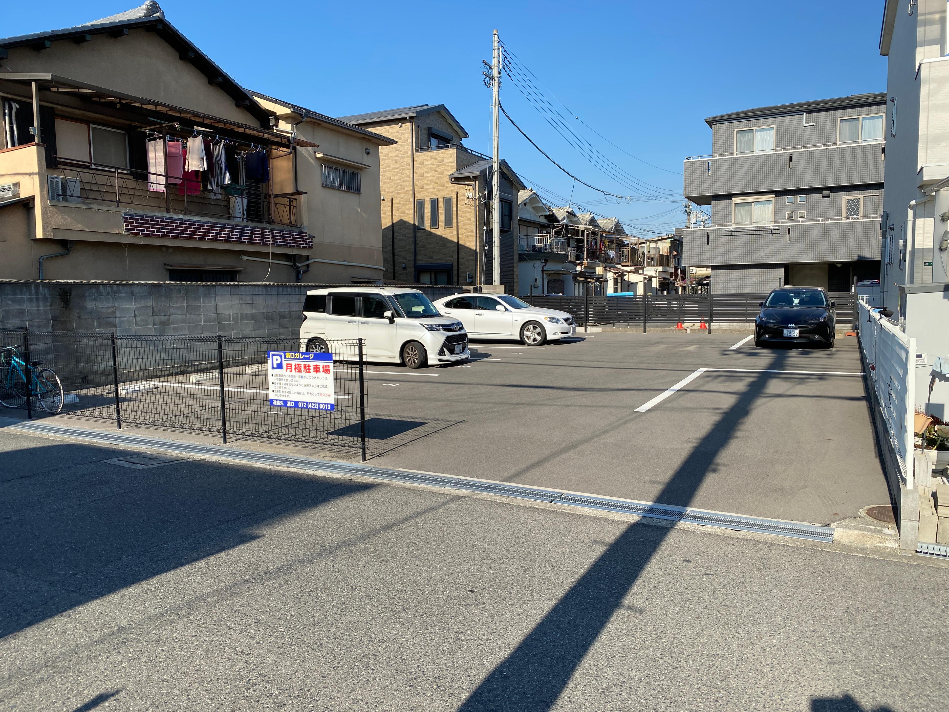 大手西ガレージCの外観・駐車場イメージ1枚目