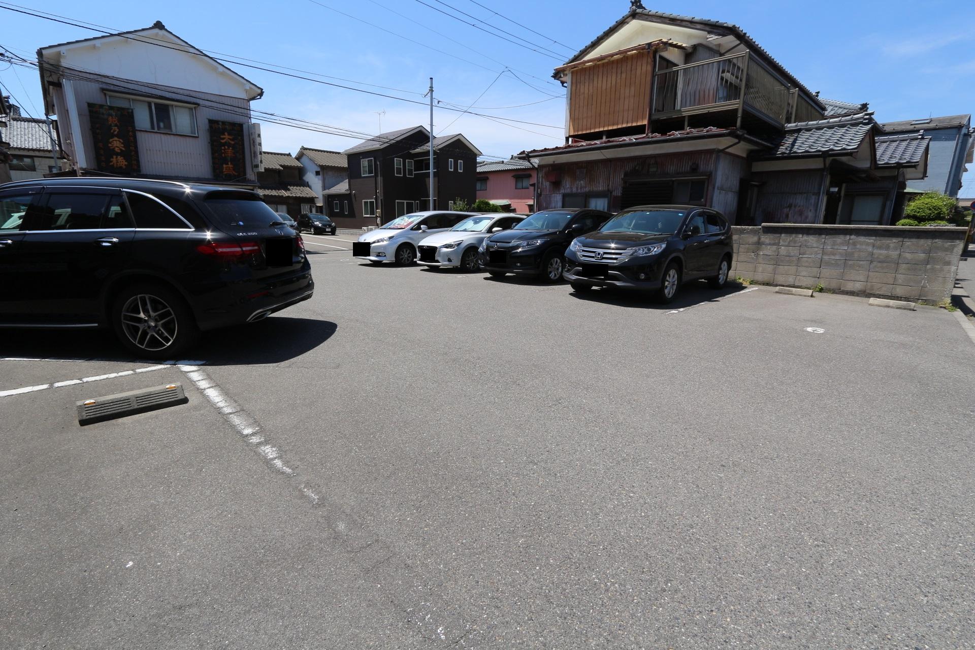 磯貝パーキングの外観・駐車場イメージ1枚目