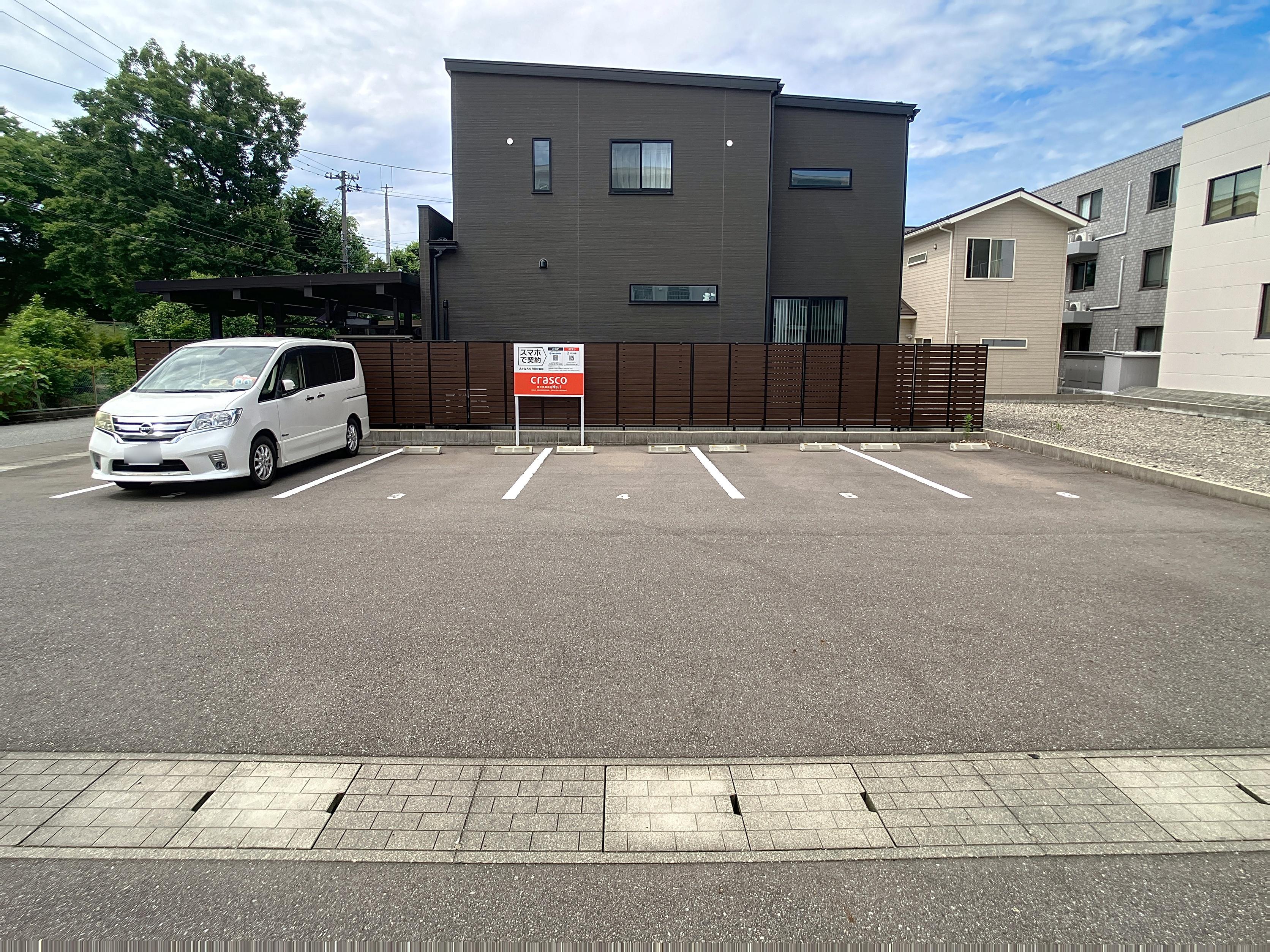 あすなろＫ月極駐車場の外観・駐車場イメージ2枚目