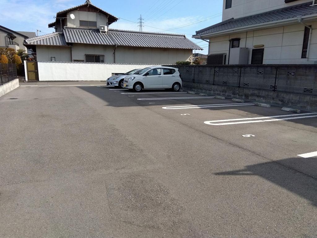 ミランダリゼやまのきた(57009)の外観・駐車場イメージ1枚目