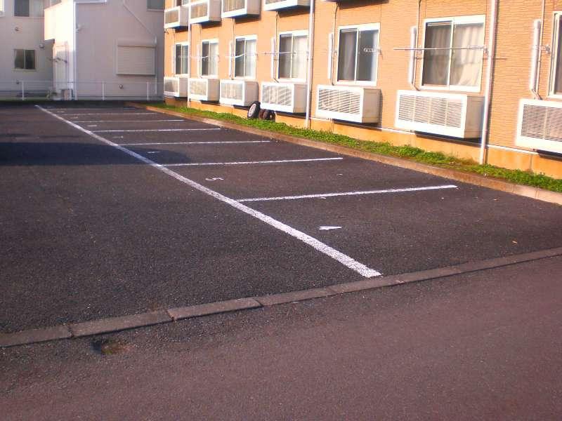 カーサ　Ｔ(23174)の外観・駐車場イメージ1枚目