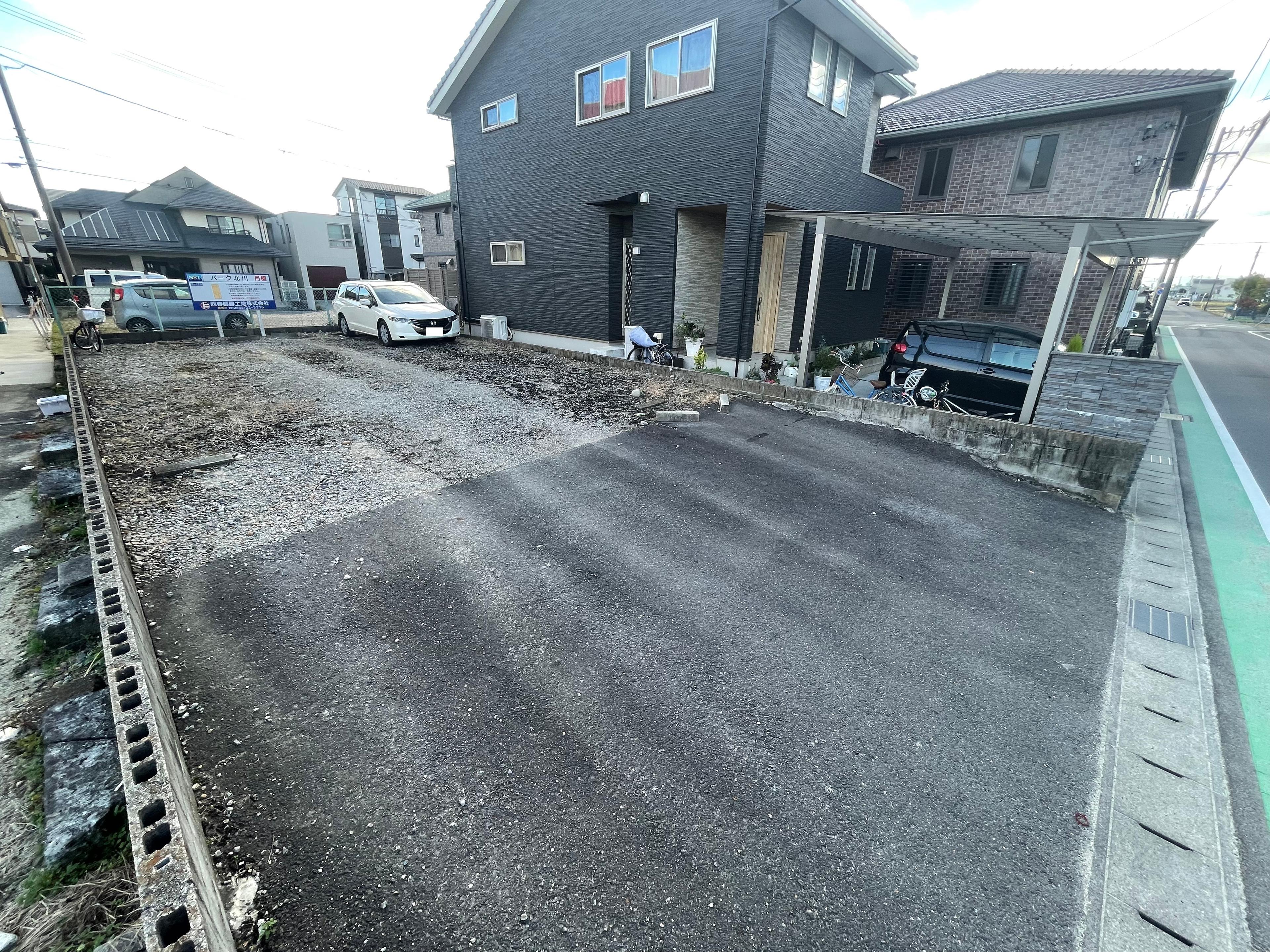 パーク北川の外観・駐車場イメージ1枚目