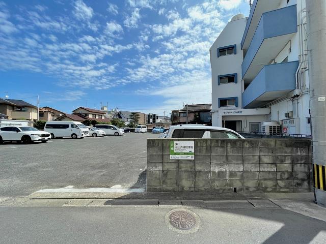 第二花田月極駐車場の外観・駐車場イメージ1枚目