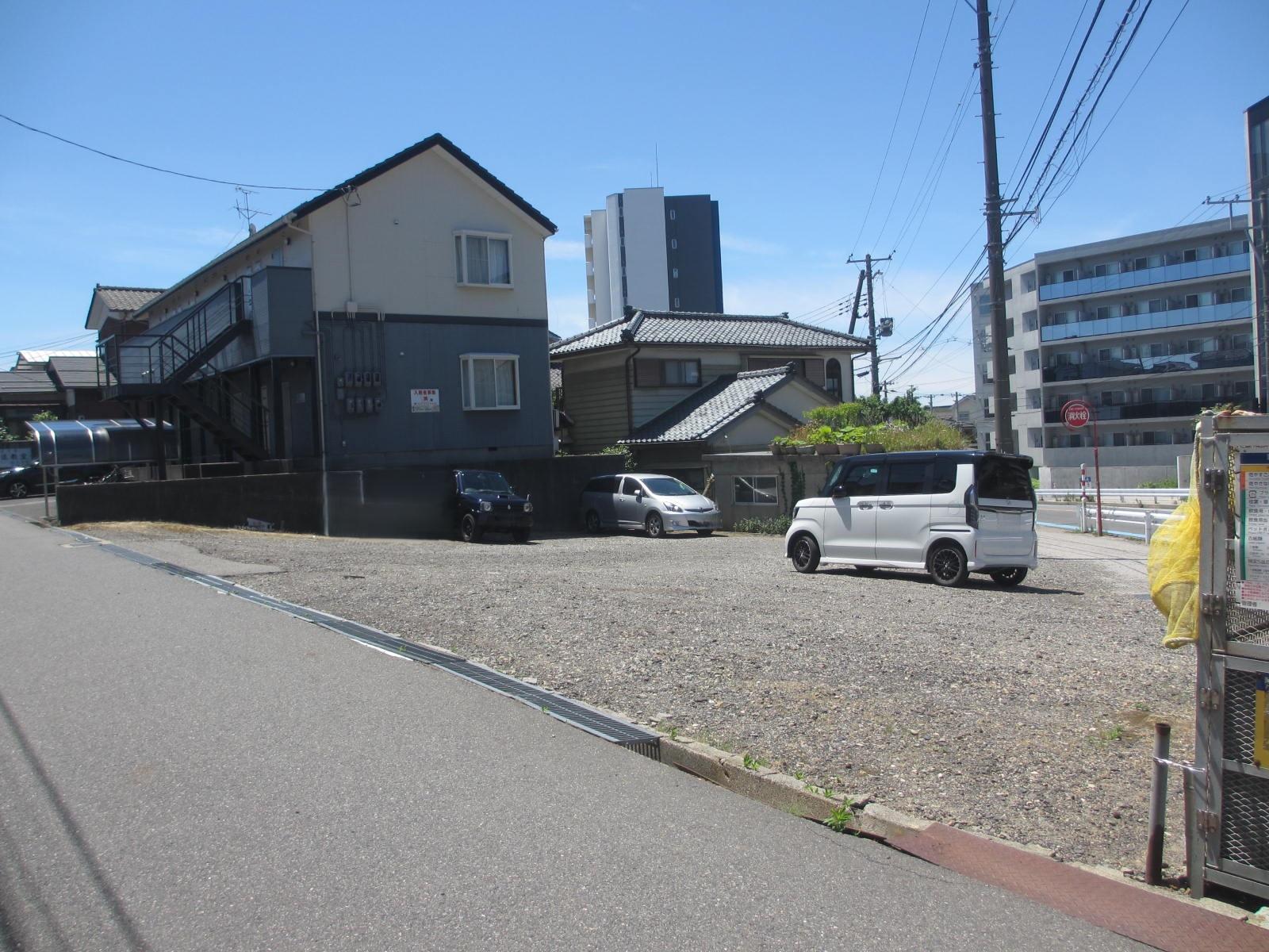 第65駐車場の外観・駐車場イメージ2枚目